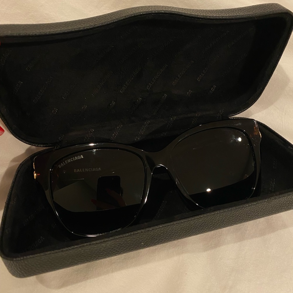 BALENCIAGA WOMEN'S DYNASTY CAT SUNGLASSES IN DARK HAVANA - Picture 4 of 7